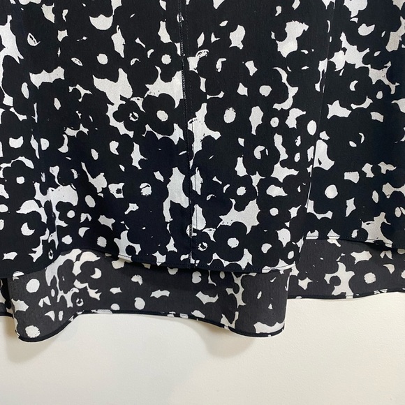 Cabi Black and White Dressy Tank Top Size Medium - Picture 9 of 10